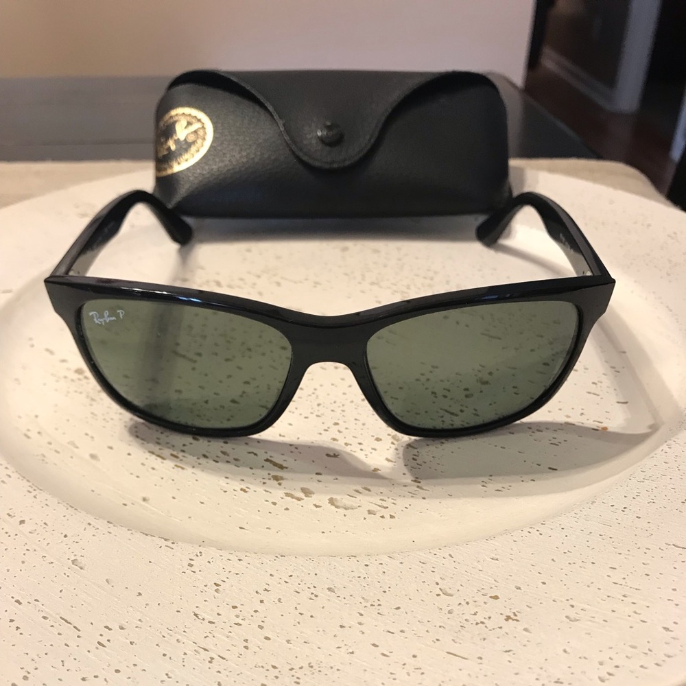 Ray-Ban Black Wayfarer polarized